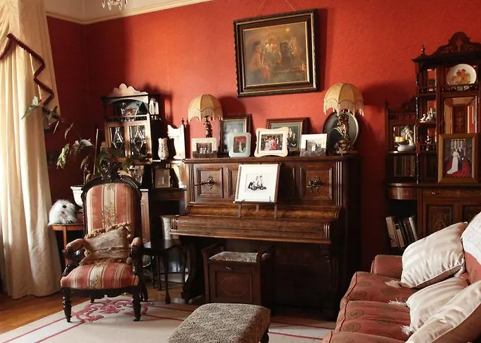 Pensionat Roscaoin House